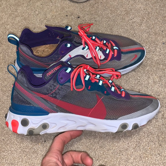 Nike shoes - Picture 1 of 5